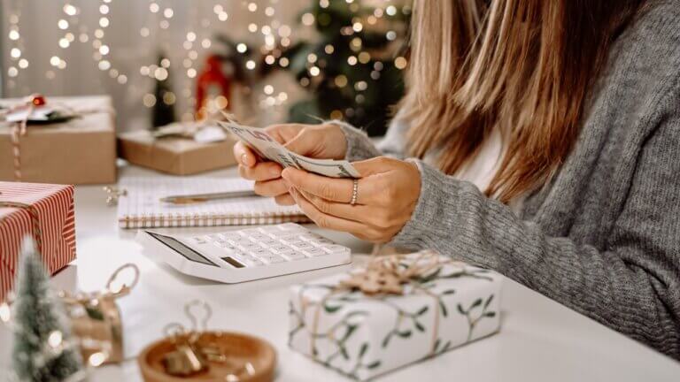 The 4-Step Plan to Financially Prepare for the Holiday Season as a Creative