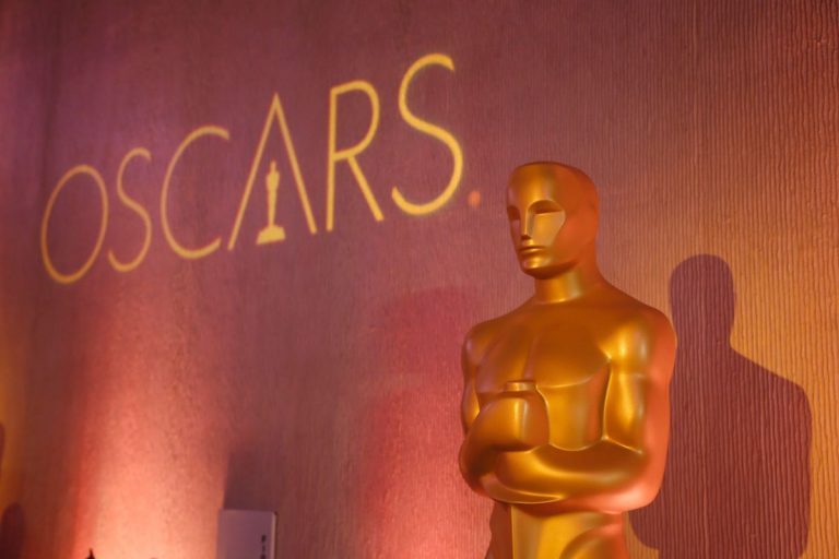 Oscars Golden Statue
